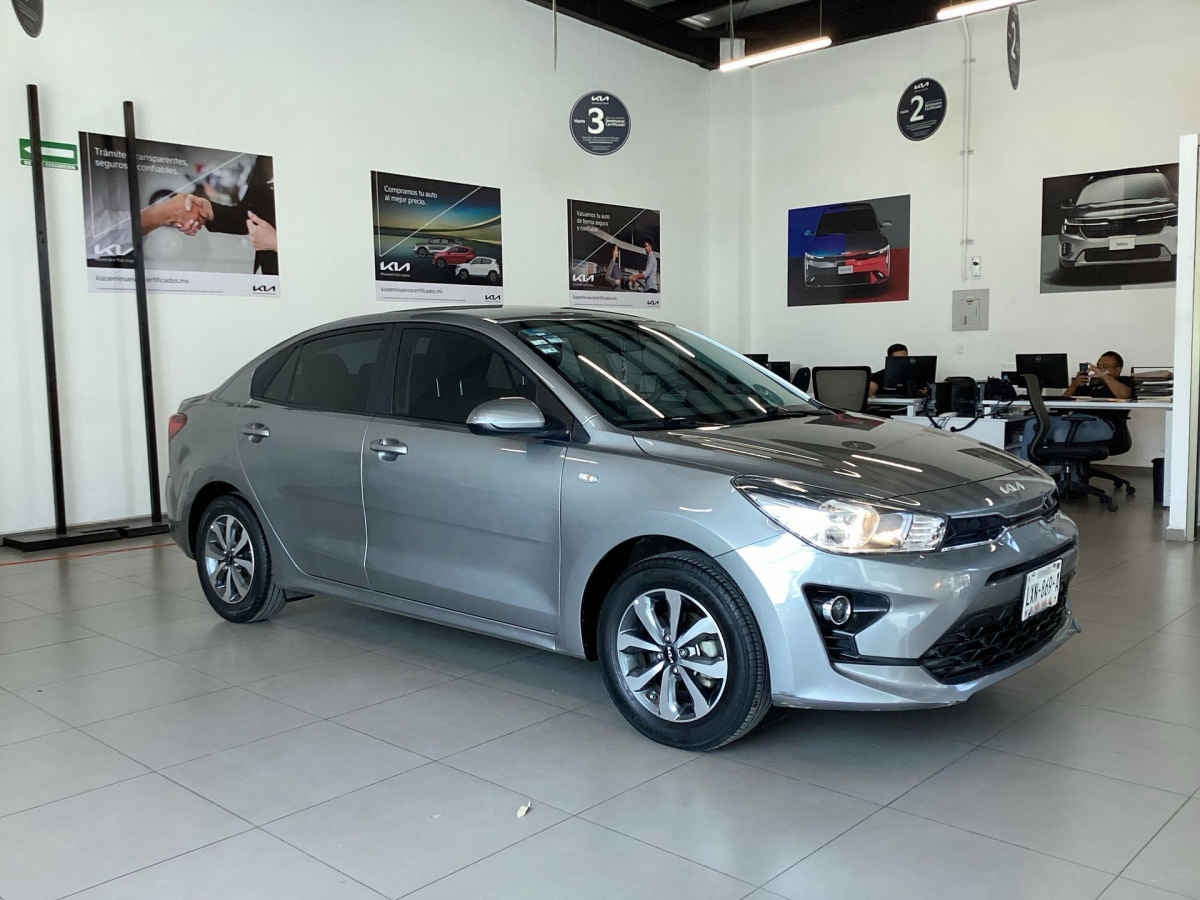2023 Kia KIA RIO SEDAN 4p LX L4/1.6 Man
