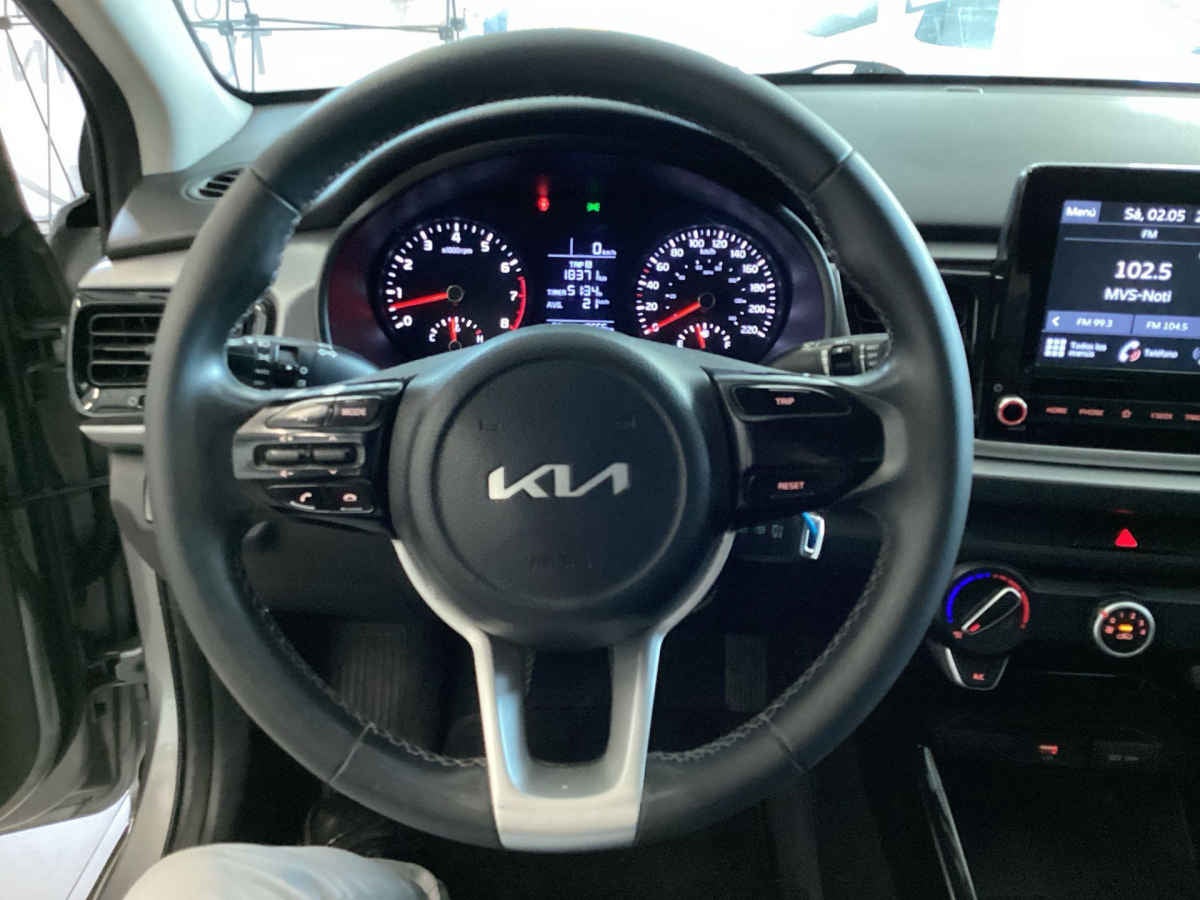 2023 Kia KIA RIO SEDAN 4p LX L4/1.6 Man