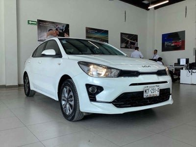 2023 Kia KIA RIO SEDAN 4p LX L4/1.6 Man
