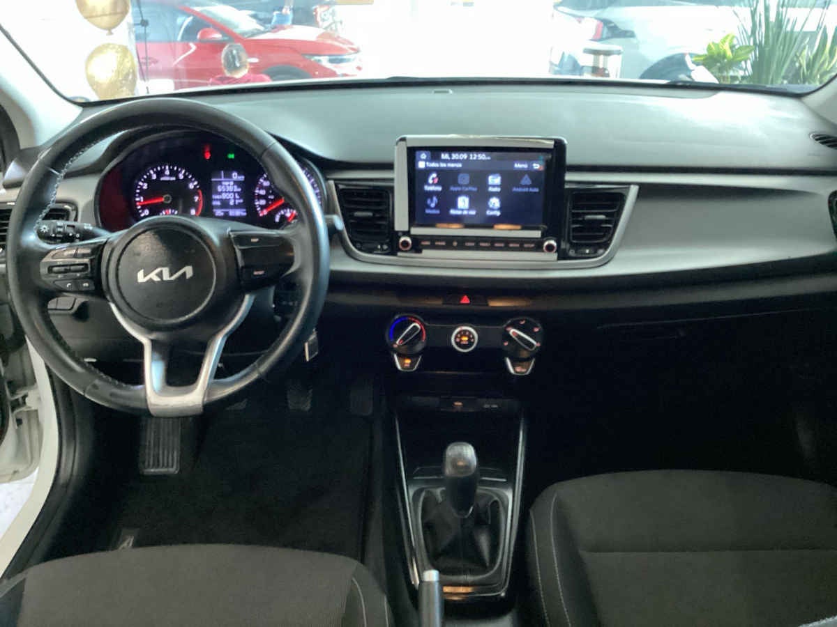 2023 Kia KIA RIO SEDAN 4p LX L4/1.6 Man