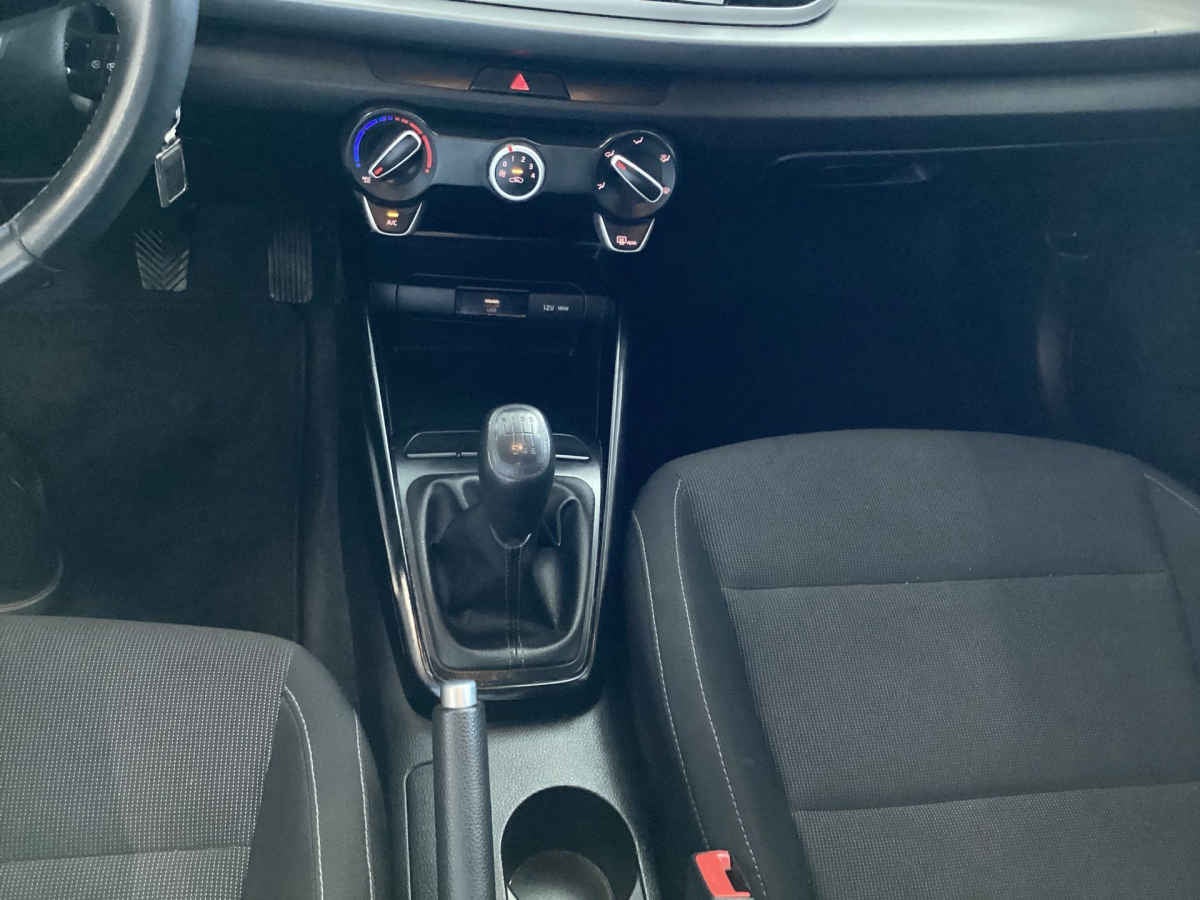2023 Kia KIA RIO SEDAN 4p LX L4/1.6 Man
