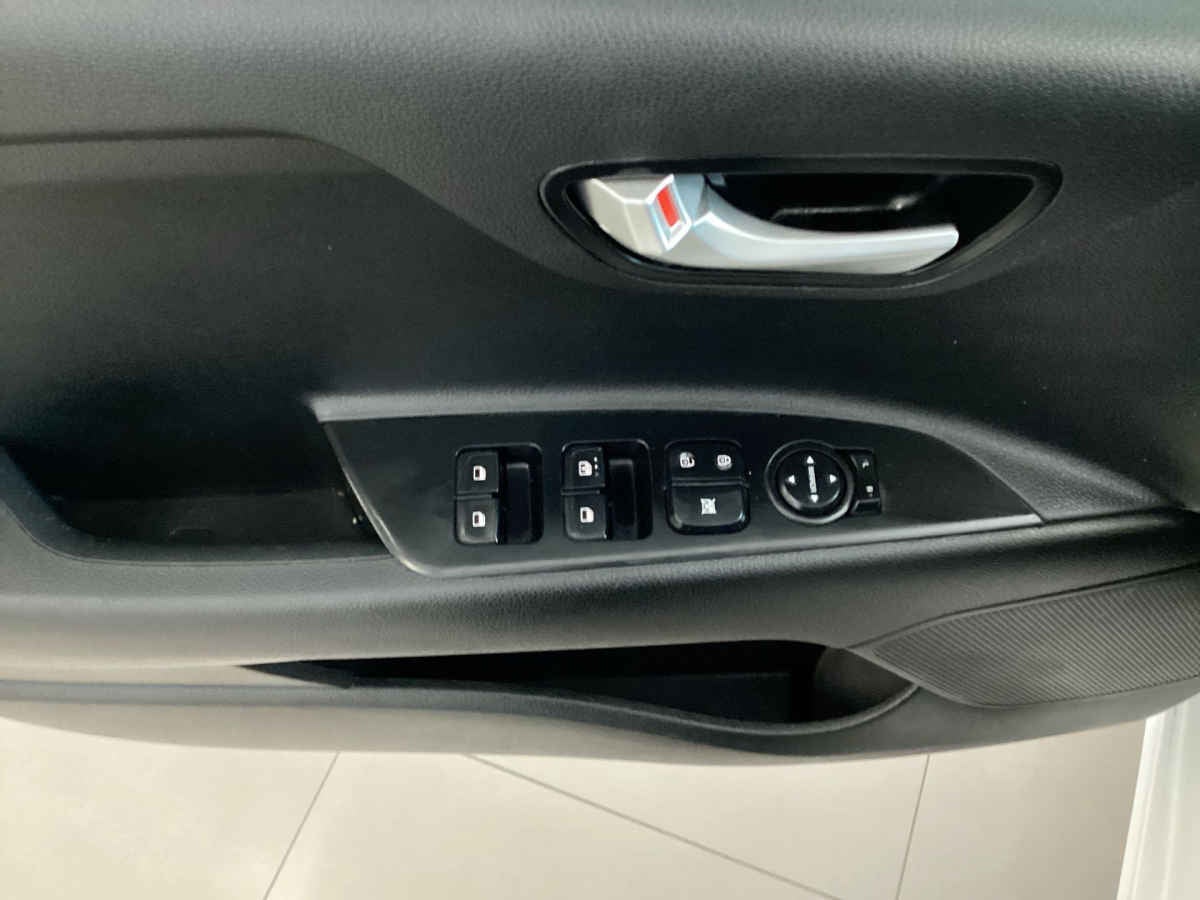 2023 Kia KIA RIO SEDAN 4p LX L4/1.6 Man