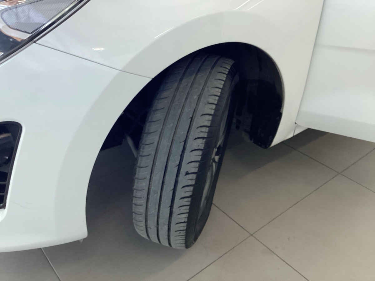 2023 Kia KIA RIO SEDAN 4p LX L4/1.6 Man