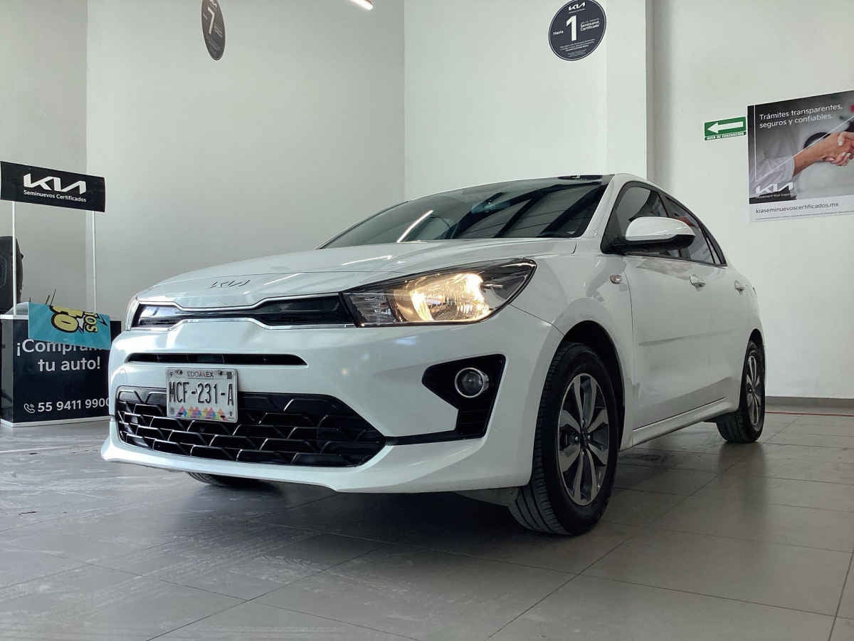 2023 Kia KIA RIO SEDAN 4p LX L4/1.6 Man
