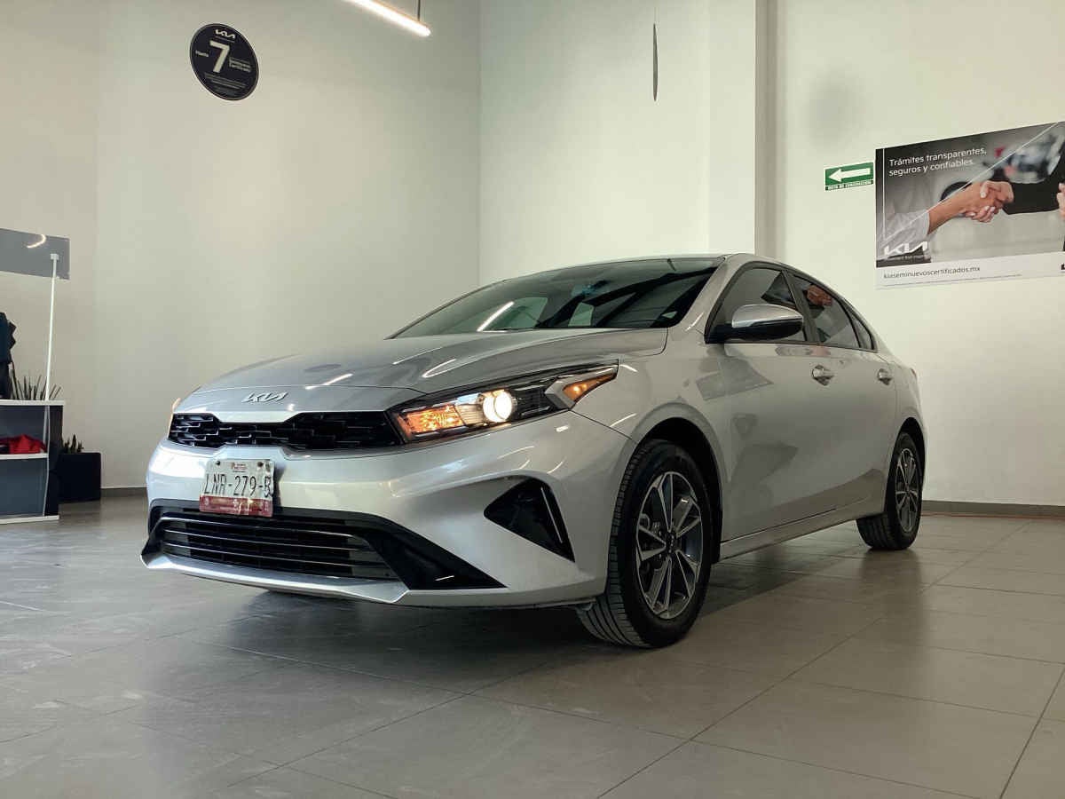 2024 Kia FORTE SEDAN 4p LX L4/2.0 Aut