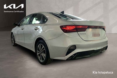 2024 Kia FORTE SEDAN 4p LX L4/2.0 Aut