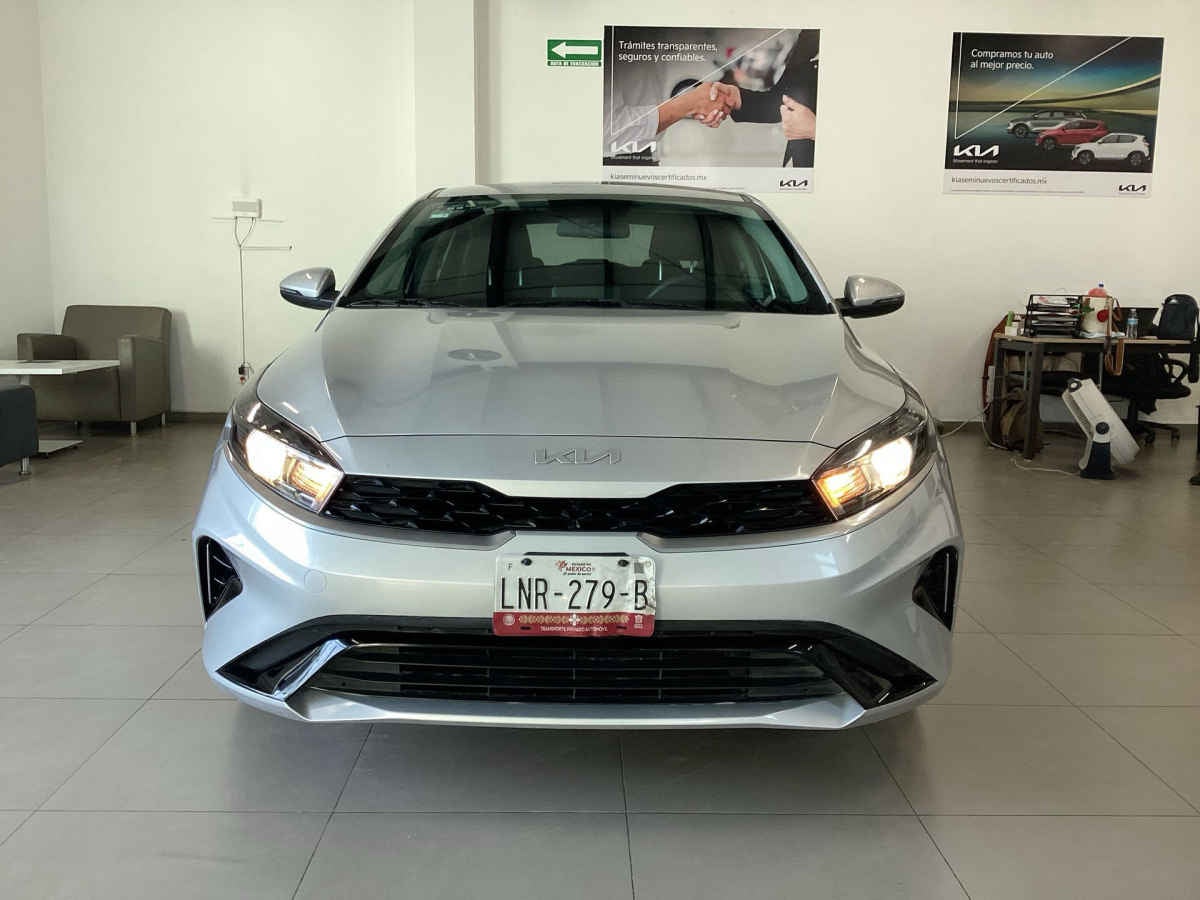 2024 Kia FORTE SEDAN 4p LX L4/2.0 Aut