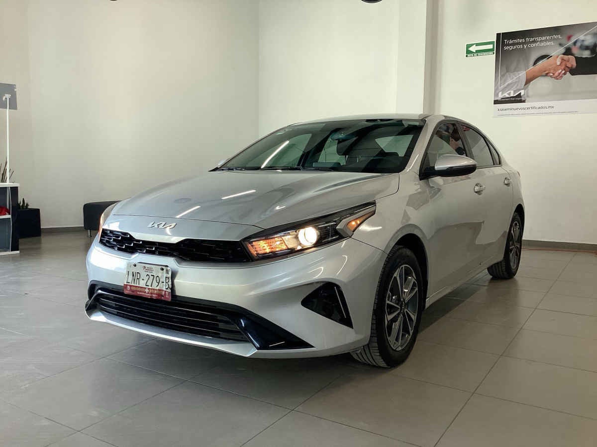 2024 Kia FORTE SEDAN 4p LX L4/2.0 Aut
