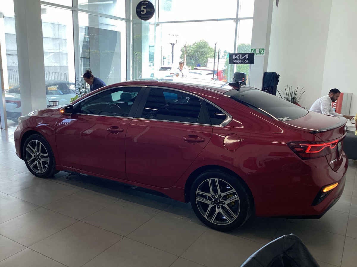2021 Kia FORTE SEDAN 4p GT Line L4/2.0 Aut