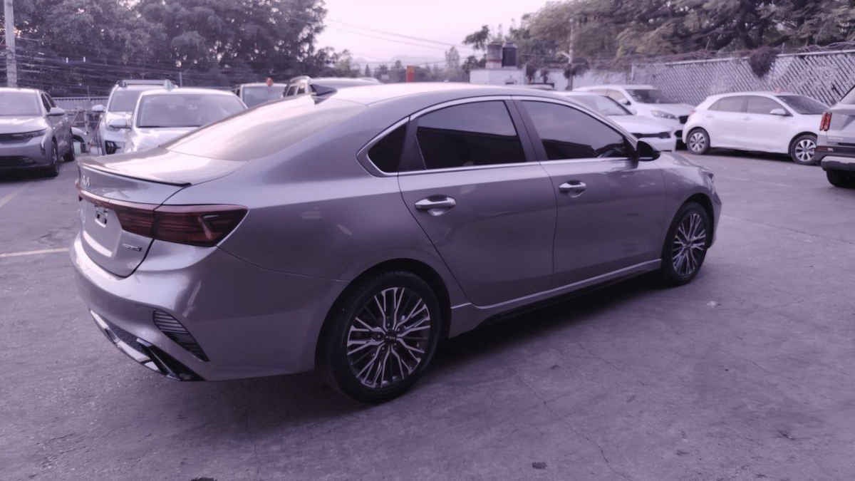 2023 Kia FORTE SEDAN 4p GT Line L4/2.0 Aut