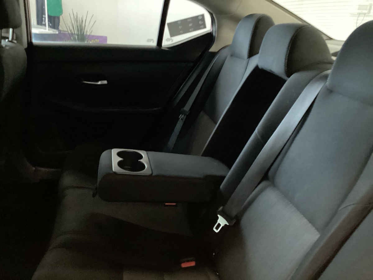 2020 Nissan Sentra 4p Advance L4/2.0 Aut