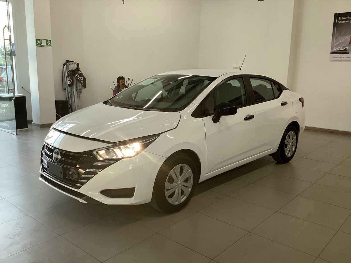 2025 Nissan Versa 4p Sense L4/1.6 Aut