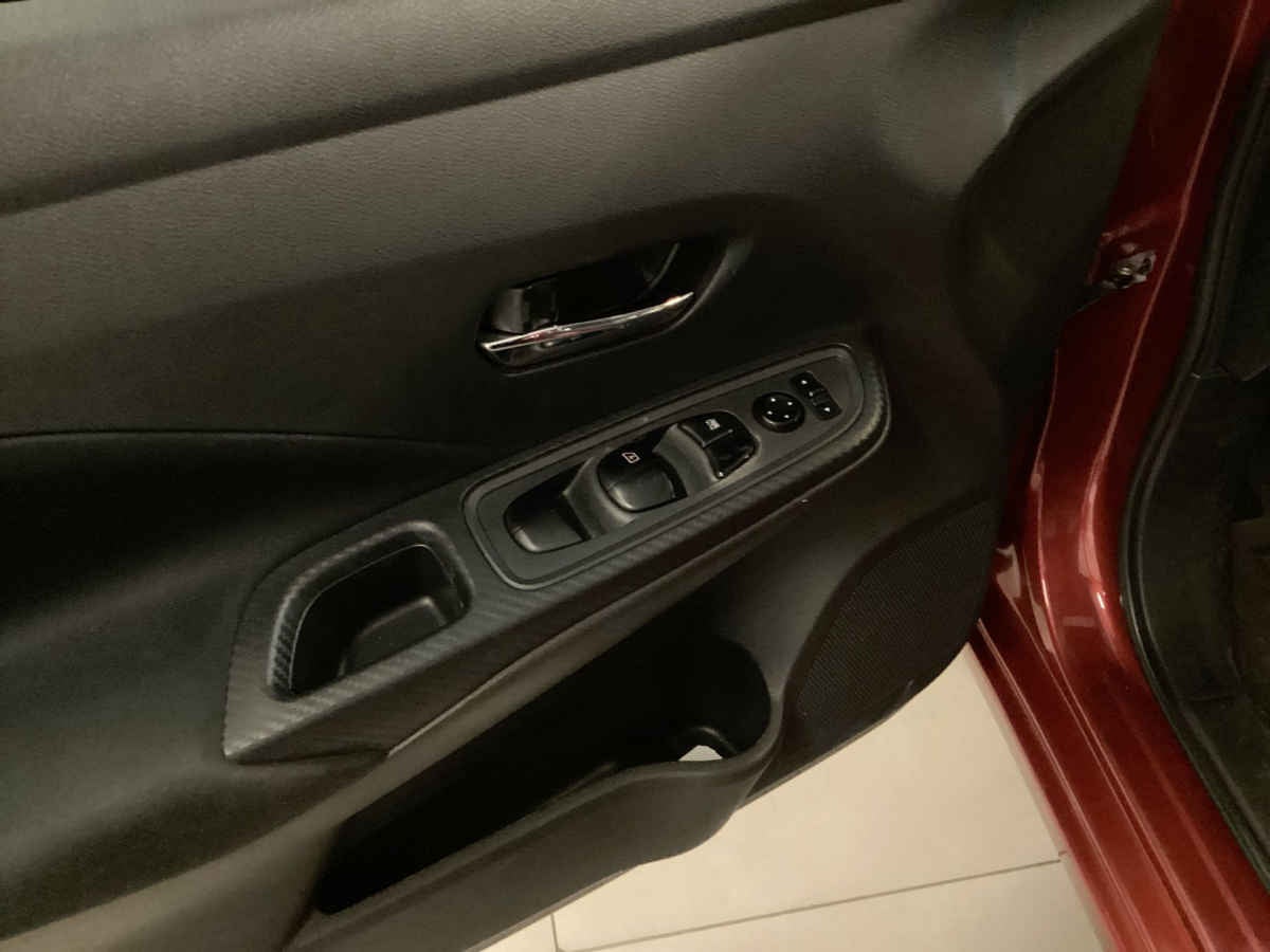 2021 Nissan Versa 4p Advance L4/1.6 Man