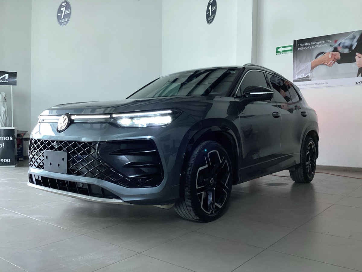 2025 Volkswagen Tiguan 5p R-Line L4/1.4/T Aut
