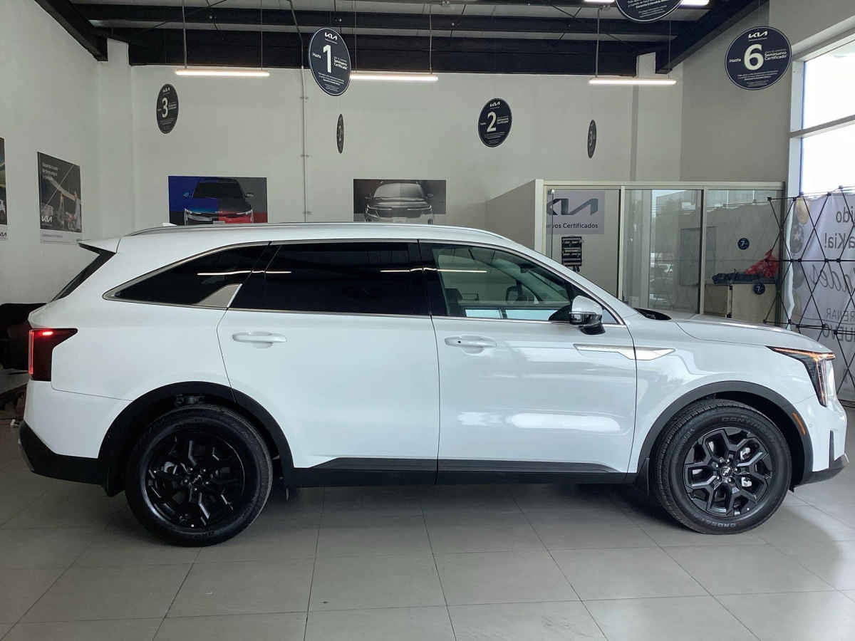 2026 Kia Sorento 5p SXL L4/2.5/T Aut