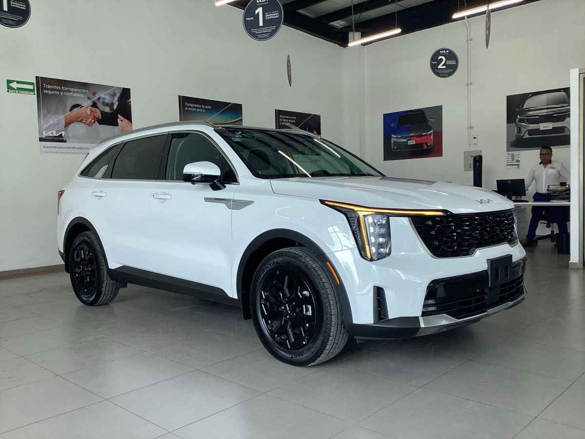 2026 Kia Sorento 5p SXL L4/2.5/T Aut