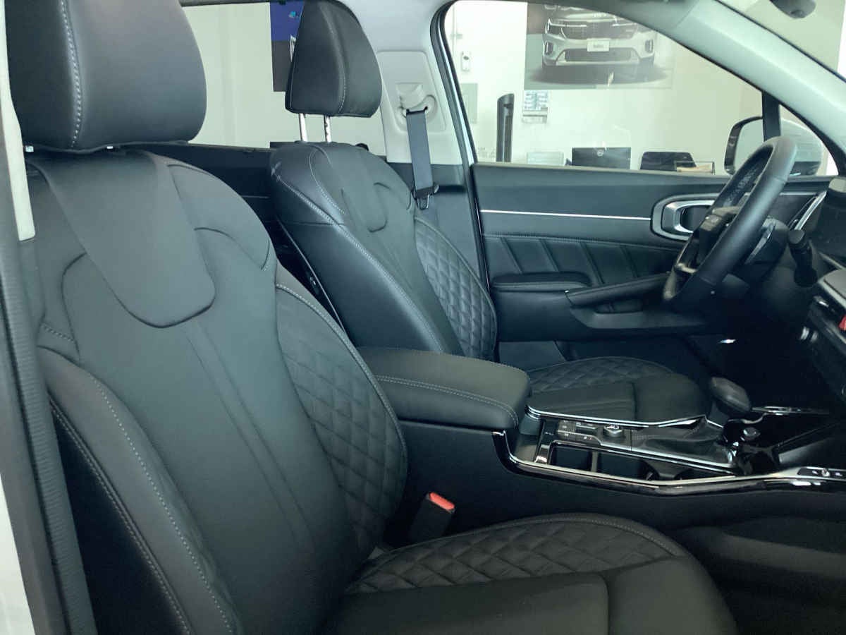 2026 Kia Sorento 5p SXL L4/2.5/T Aut
