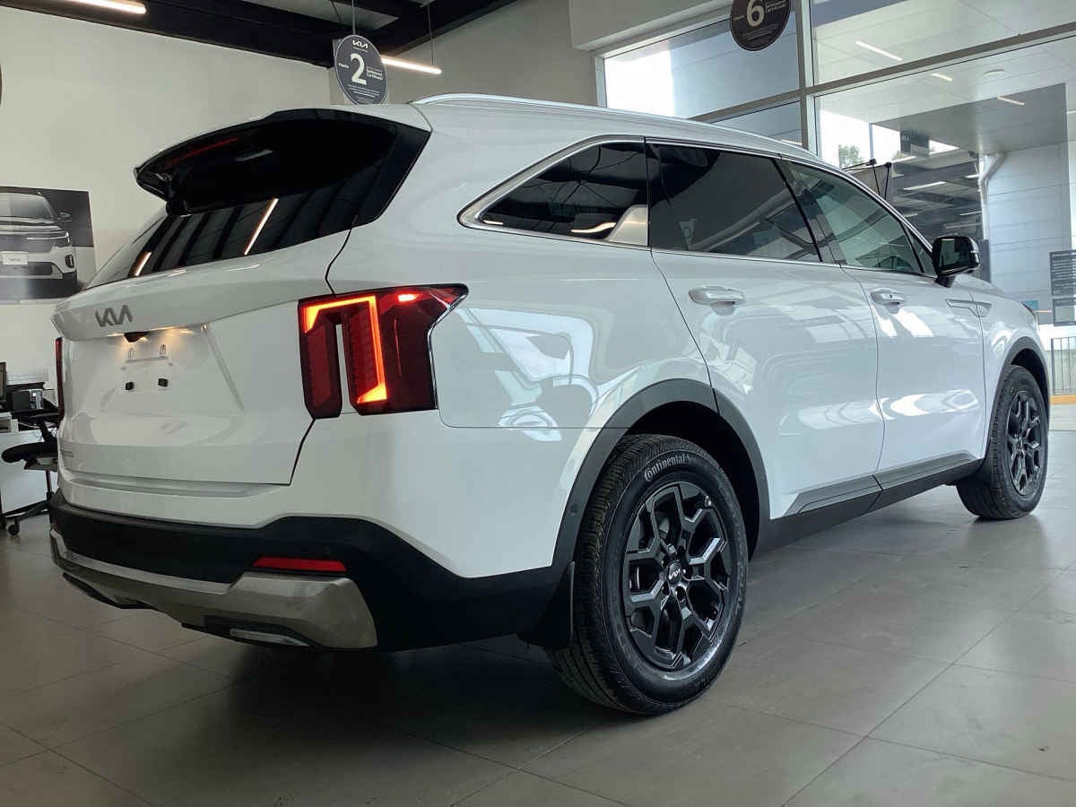 2026 Kia Sorento 5p SXL L4/2.5/T Aut