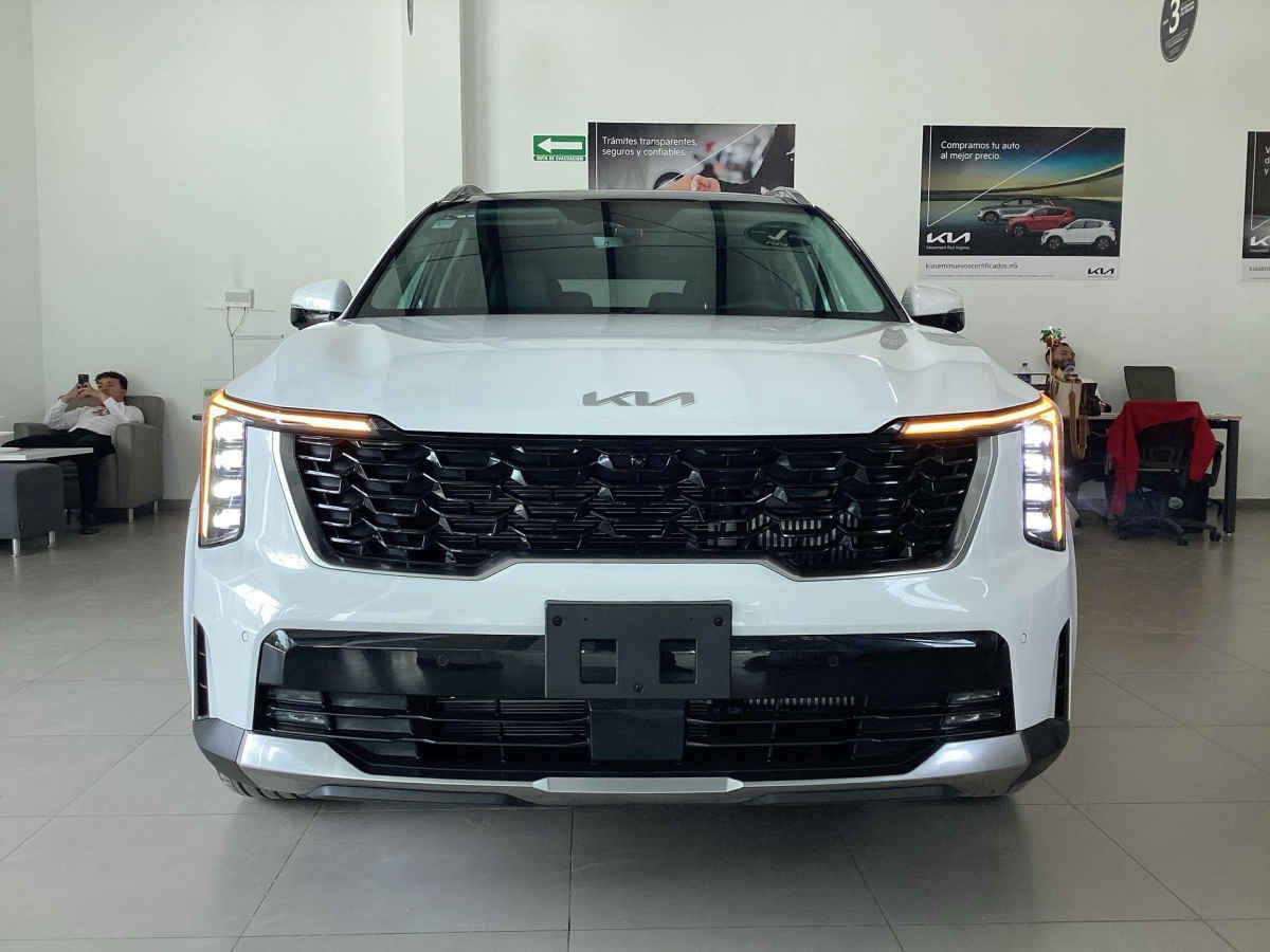 2026 Kia Sorento 5p SXL L4/2.5/T Aut