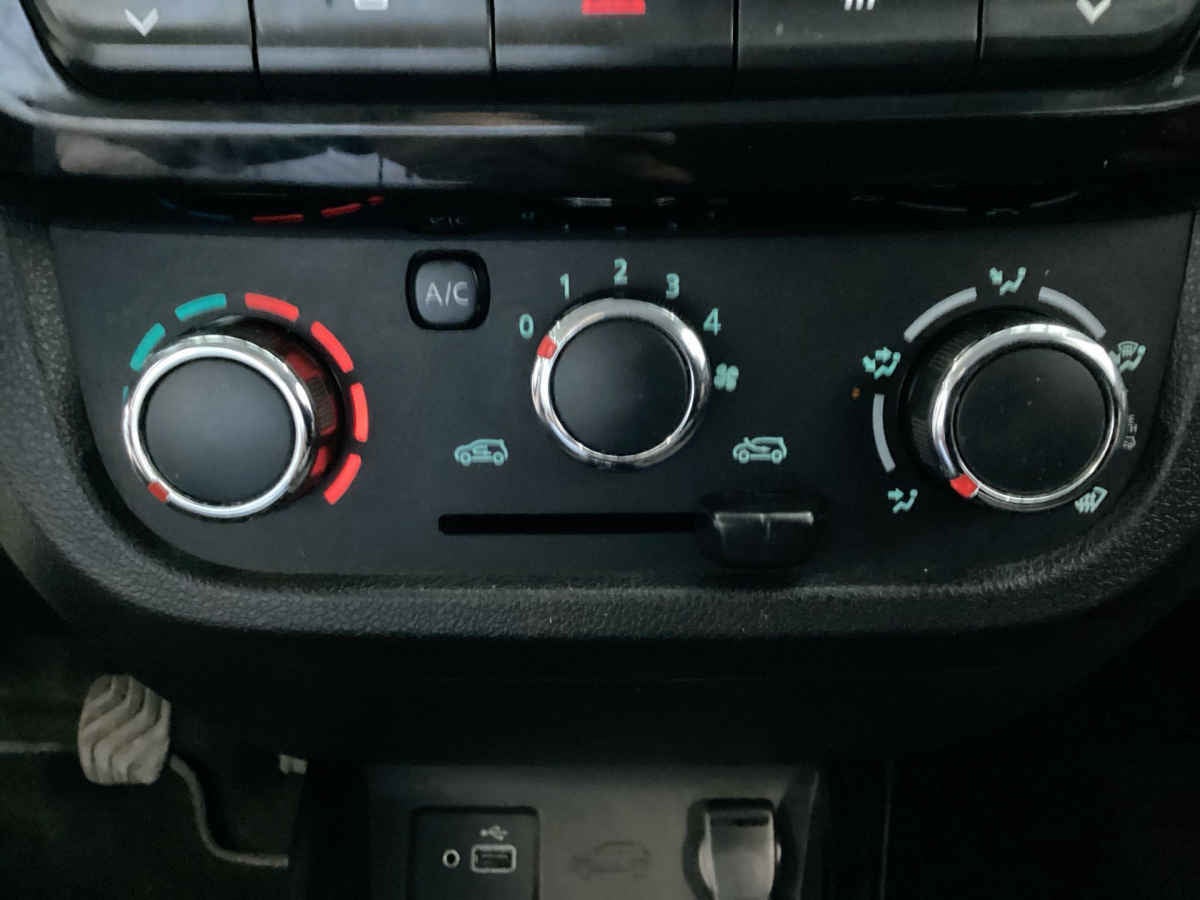 2024 Renault Kwid 5p Outsider L3/1.0 Man