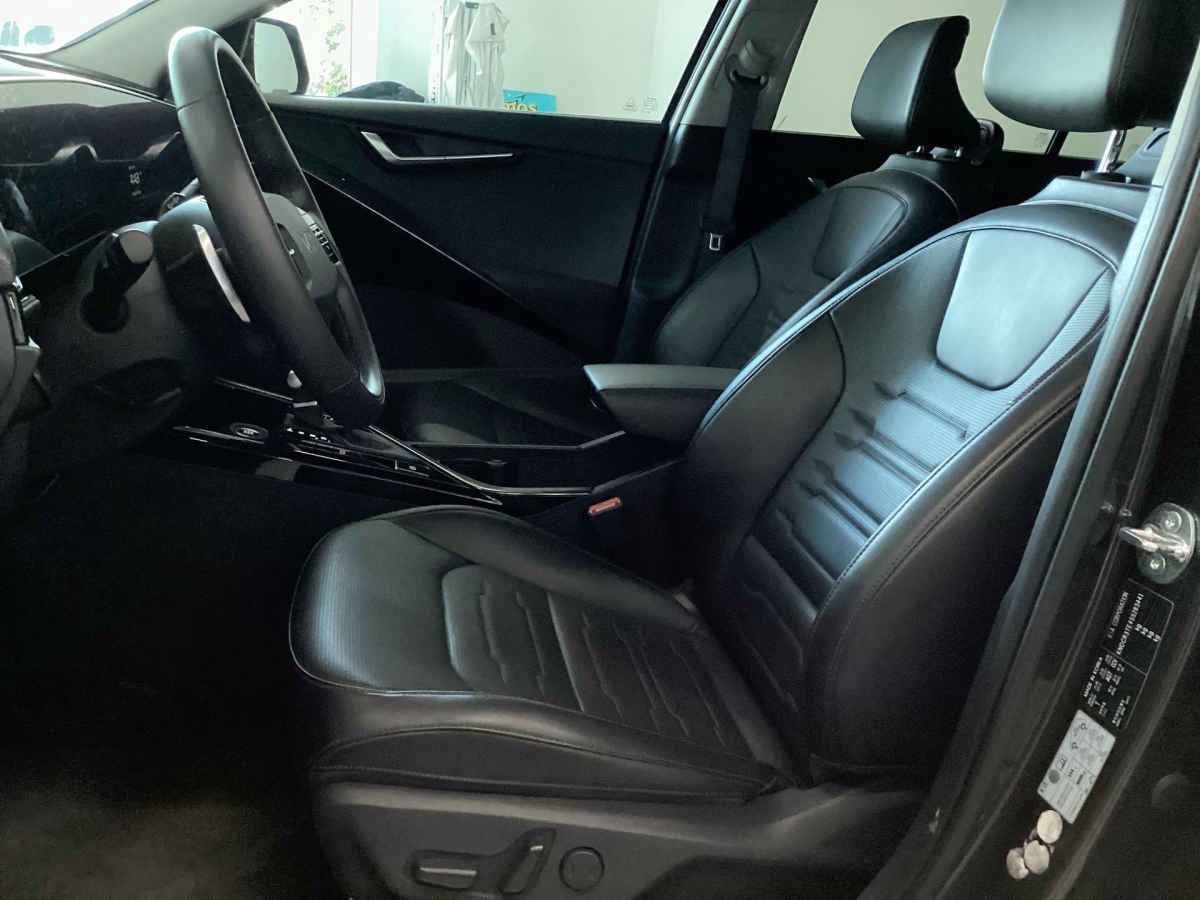 2025 Kia Niro 5p EX L4/1.6 HEV Aut