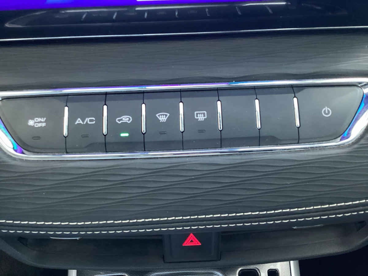 2025 HAVAL Jolion 5p Premium HEV L4/1.5/T Aut 1.67 kwh