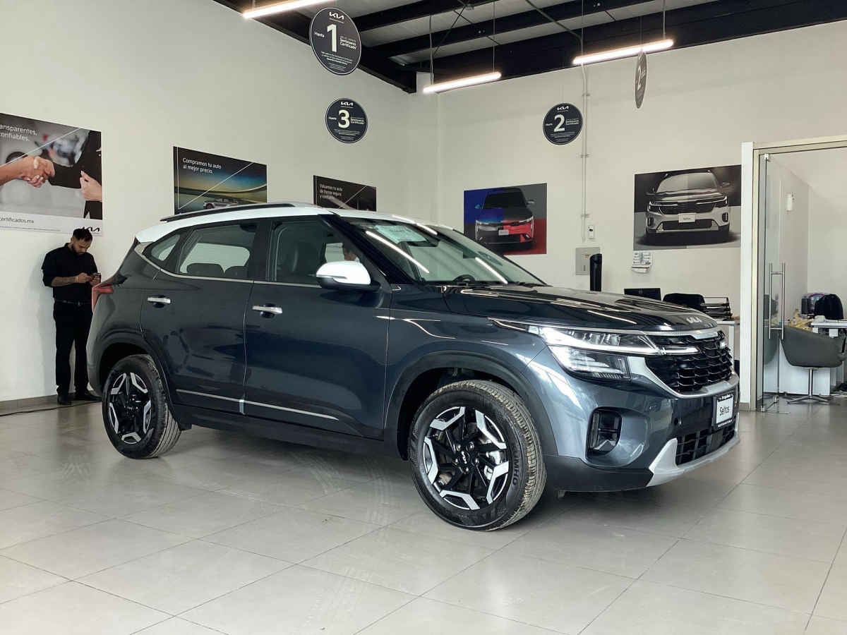 2025 Kia SELTOS 5p SXL L4/1.4/T Aut