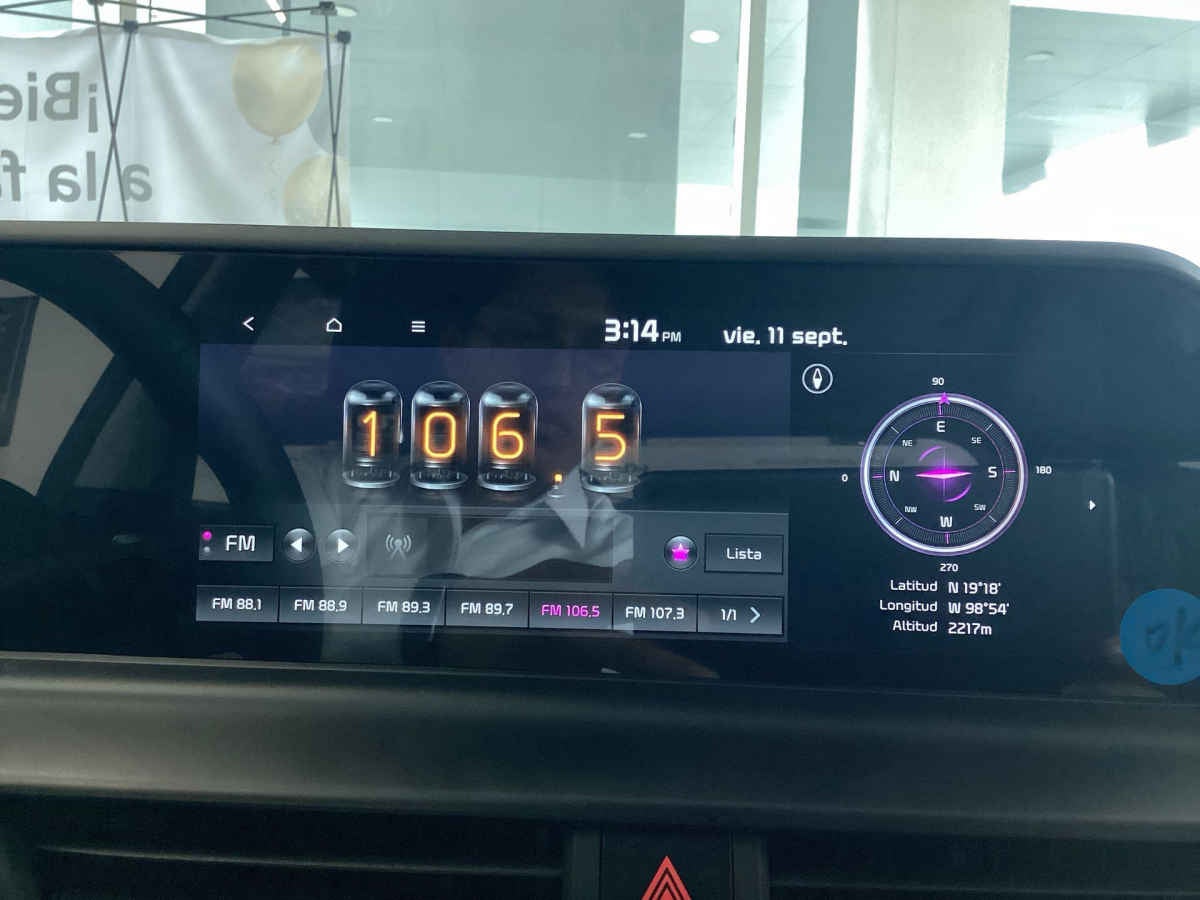 2025 Kia SELTOS 5p SXL L4/1.4/T Aut