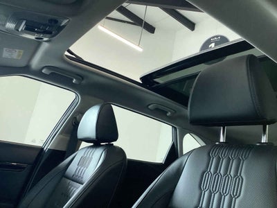2025 Kia SELTOS 5p SXL L4/1.4/T Aut