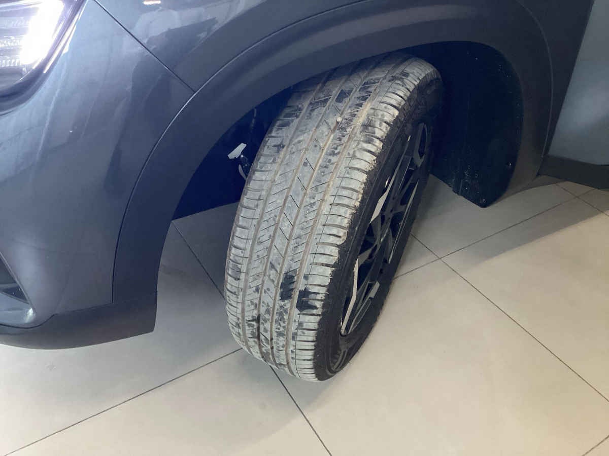 2025 Kia SELTOS 5p SXL L4/1.4/T Aut