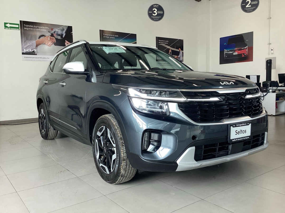 2025 Kia SELTOS 5p SXL L4/1.4/T Aut