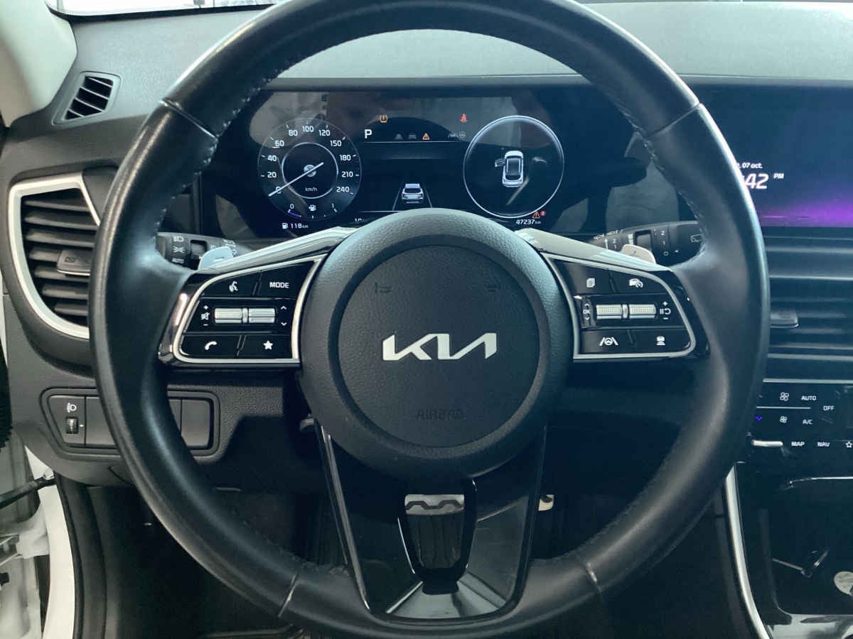 2024 Kia SELTOS 5p SXL L4/1.4/T Aut