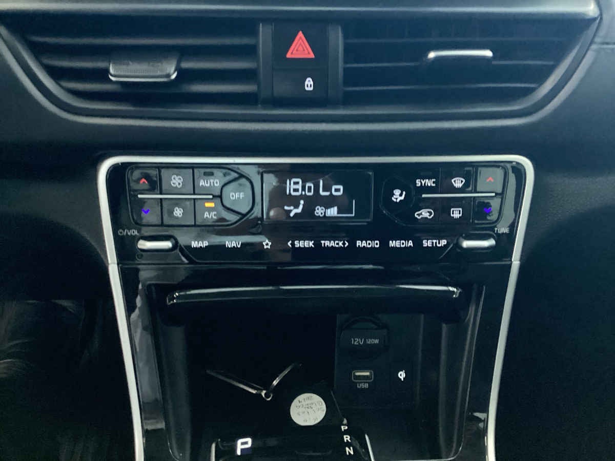 2024 Kia SELTOS 5p SXL L4/1.4/T Aut