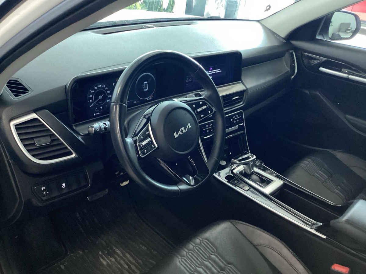 2024 Kia SELTOS 5p SXL L4/1.4/T Aut
