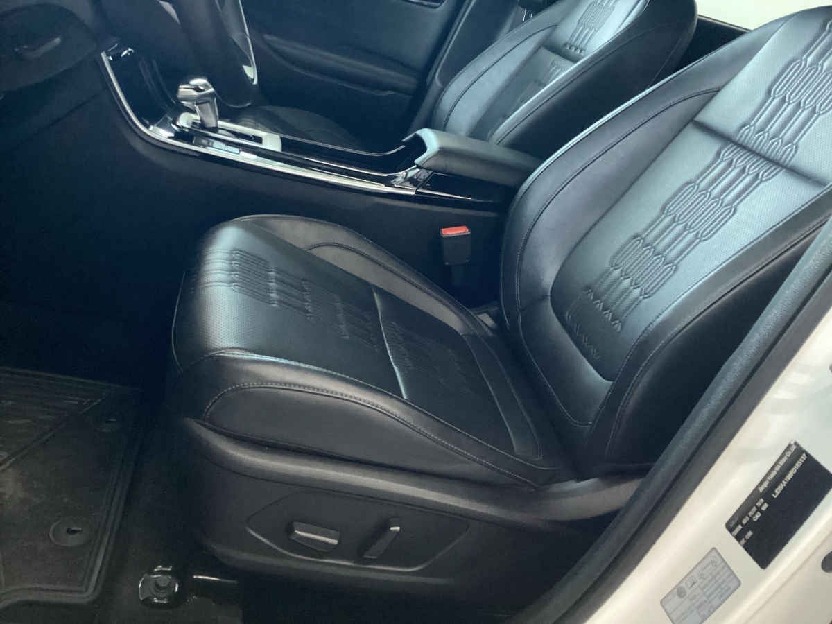 2024 Kia SELTOS 5p SXL L4/1.4/T Aut
