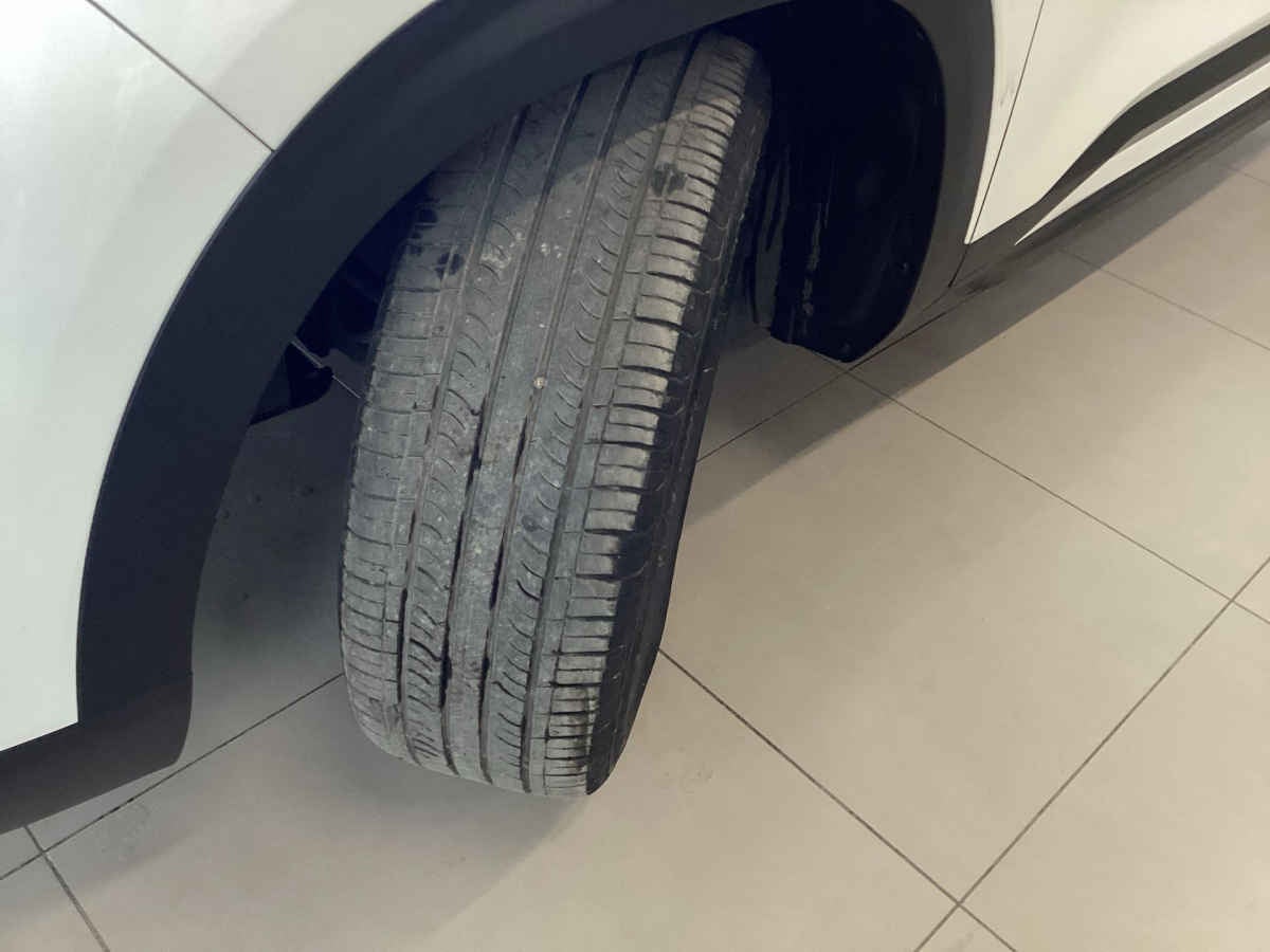 2024 Kia SELTOS 5p SXL L4/1.4/T Aut