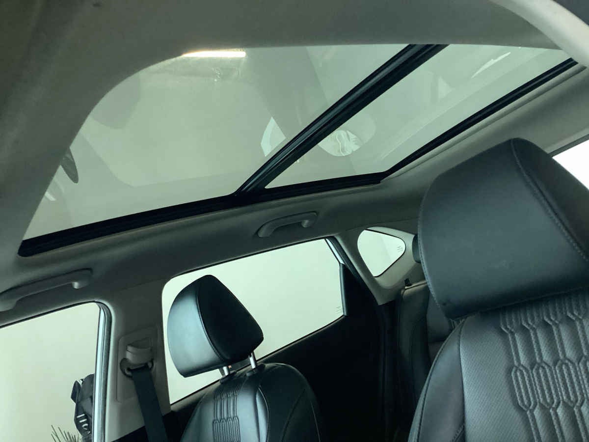 2024 Kia SELTOS 5p SXL L4/1.4/T Aut