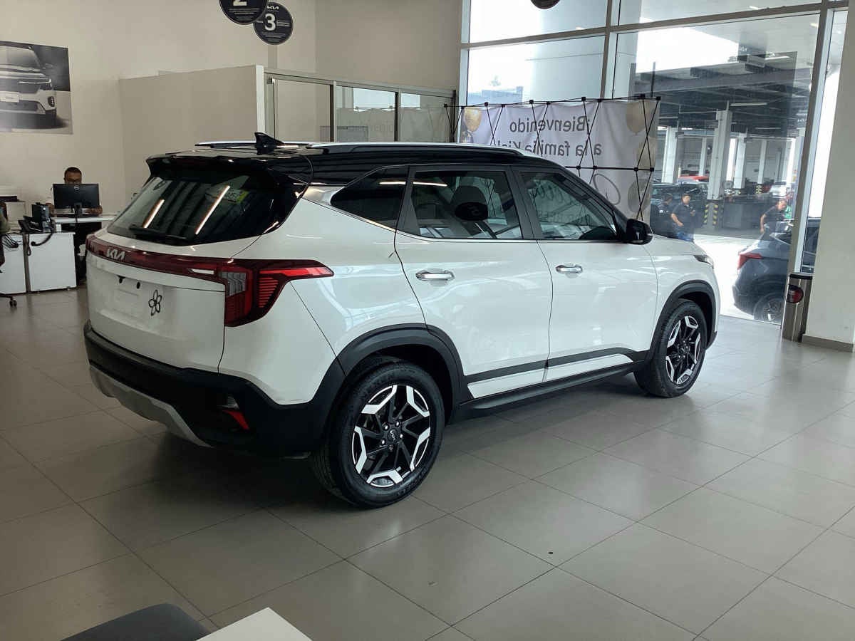2024 Kia SELTOS 5p SXL L4/1.4/T Aut