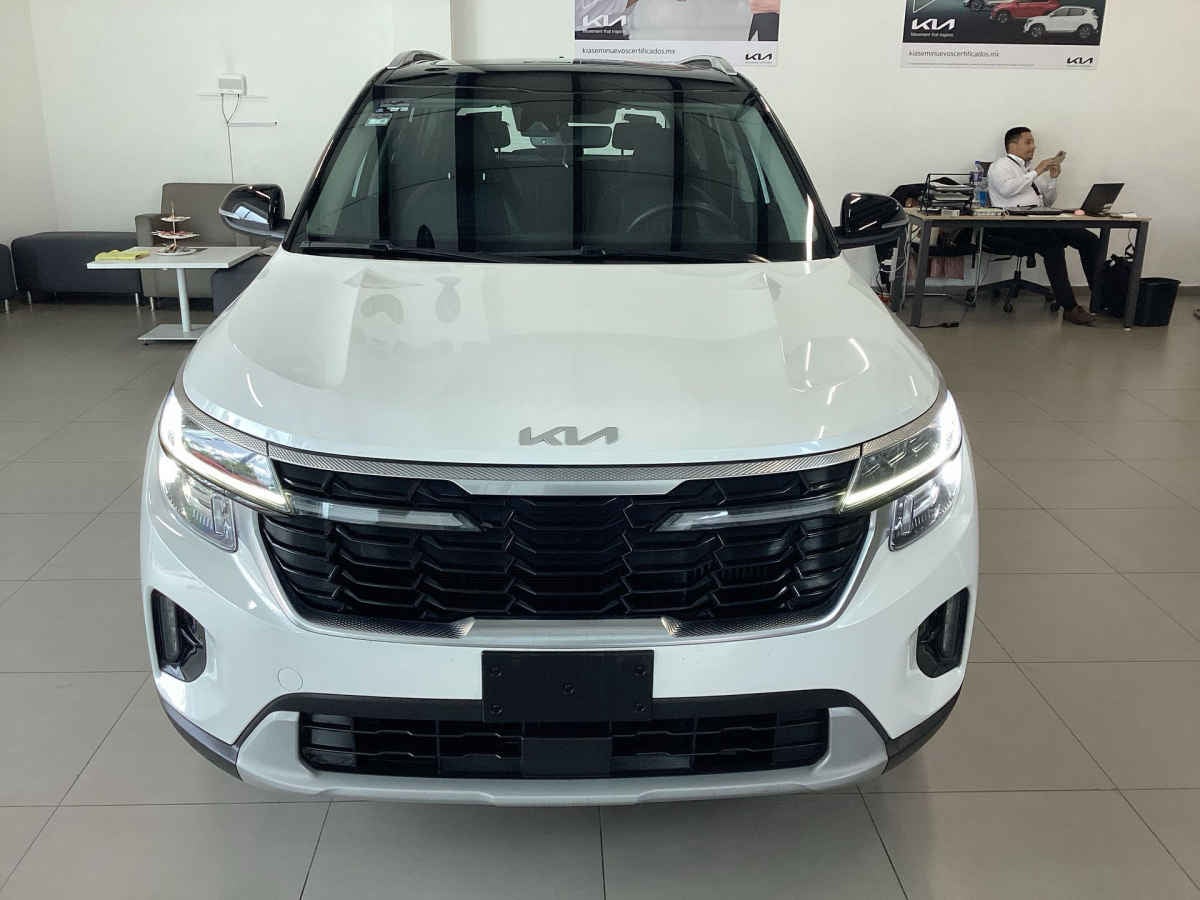 2024 Kia SELTOS 5p SXL L4/1.4/T Aut