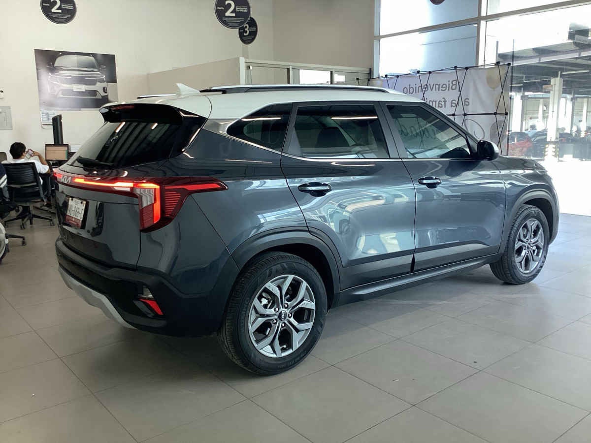 2026 Kia SELTOS 5p EX Pack L4/1.5 Aut