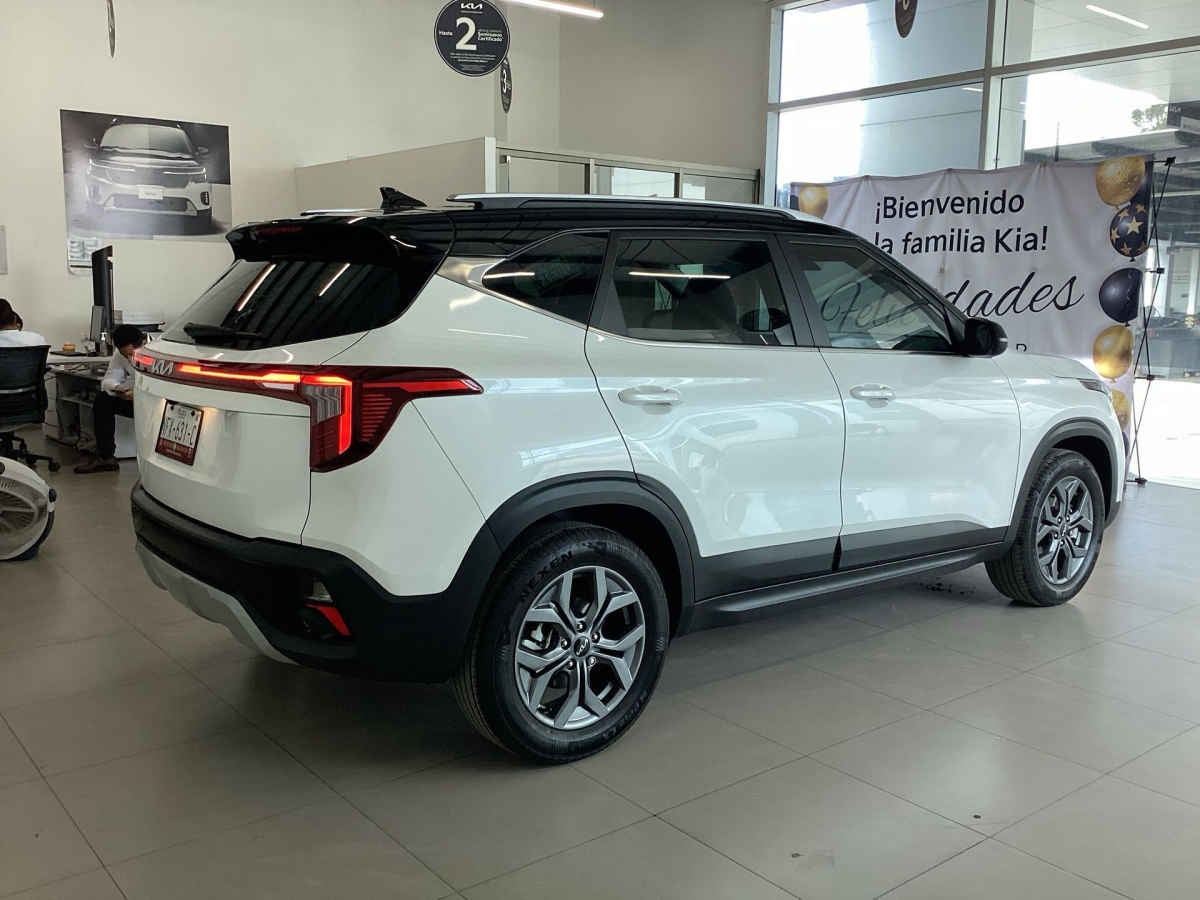 2026 Kia SELTOS 5p EX Pack L4/1.5 Aut