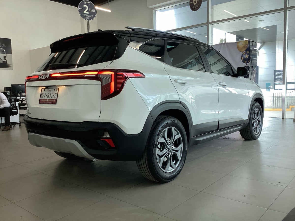 2026 Kia SELTOS 5p EX Pack L4/1.5 Aut