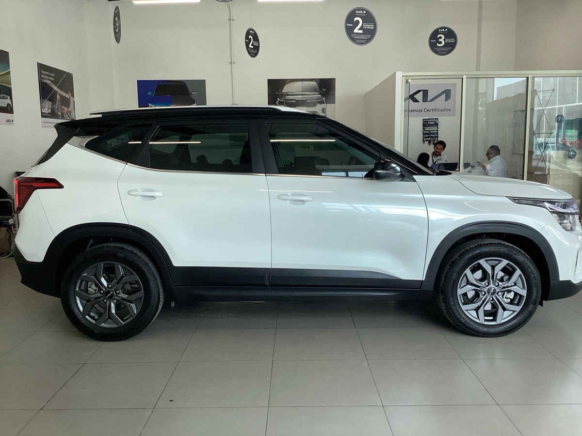 2026 Kia SELTOS 5p EX Pack L4/1.5 Aut