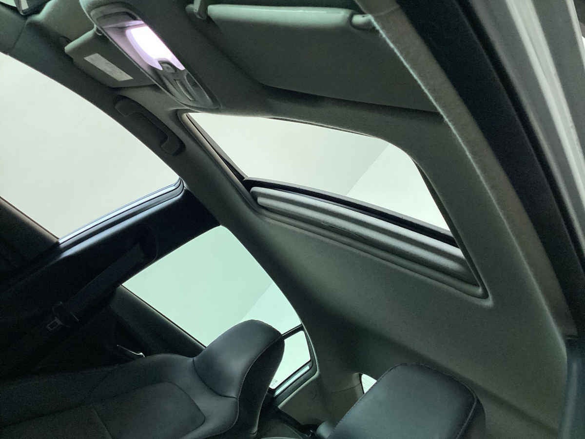 2023 Chevrolet Onix 4p Premier Red Line L3/1.2/T Aut