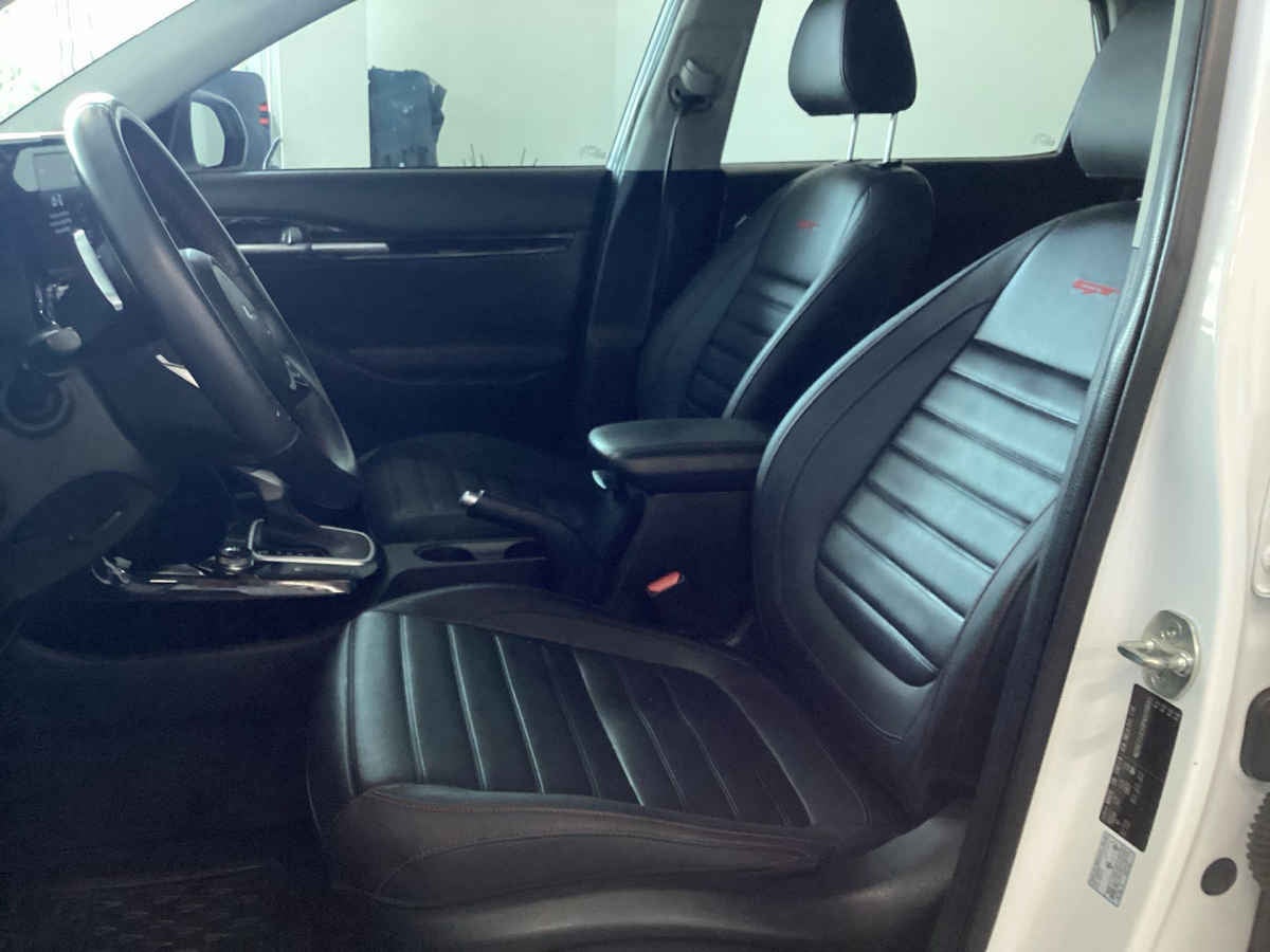2023 Kia SELTOS 5p GT Line L4/1.4/T Aut