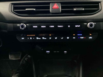 2025 Kia K3 4p LX L4/1.6 Aut