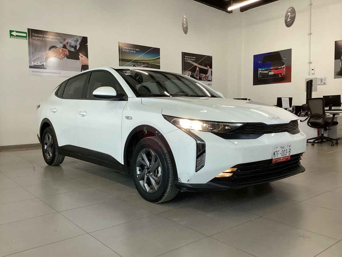 2025 Kia K3 4p LX L4/1.6 Aut