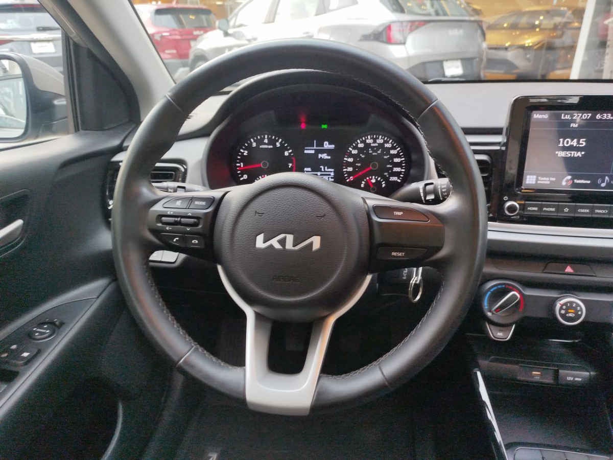 2023 Kia KIA RIO SEDAN 4p LX L4/1.6 Man