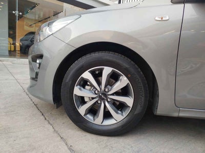 2023 Kia KIA RIO SEDAN 4p LX L4/1.6 Man