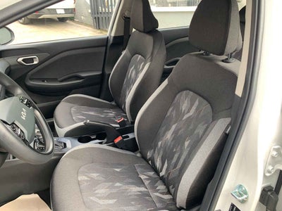 2027 Kia K3 4p LX L4/1.6 Aut